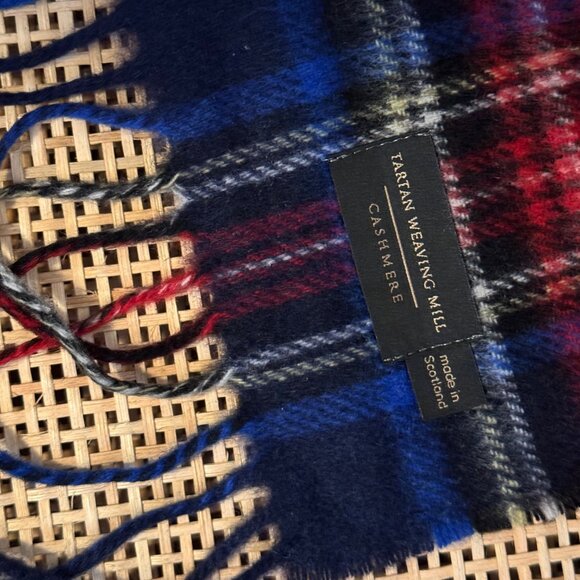 Tartan Weaving Mill 100% Cashmere Blue Plaid Scarf | UNISEX - Picture 2 of 2